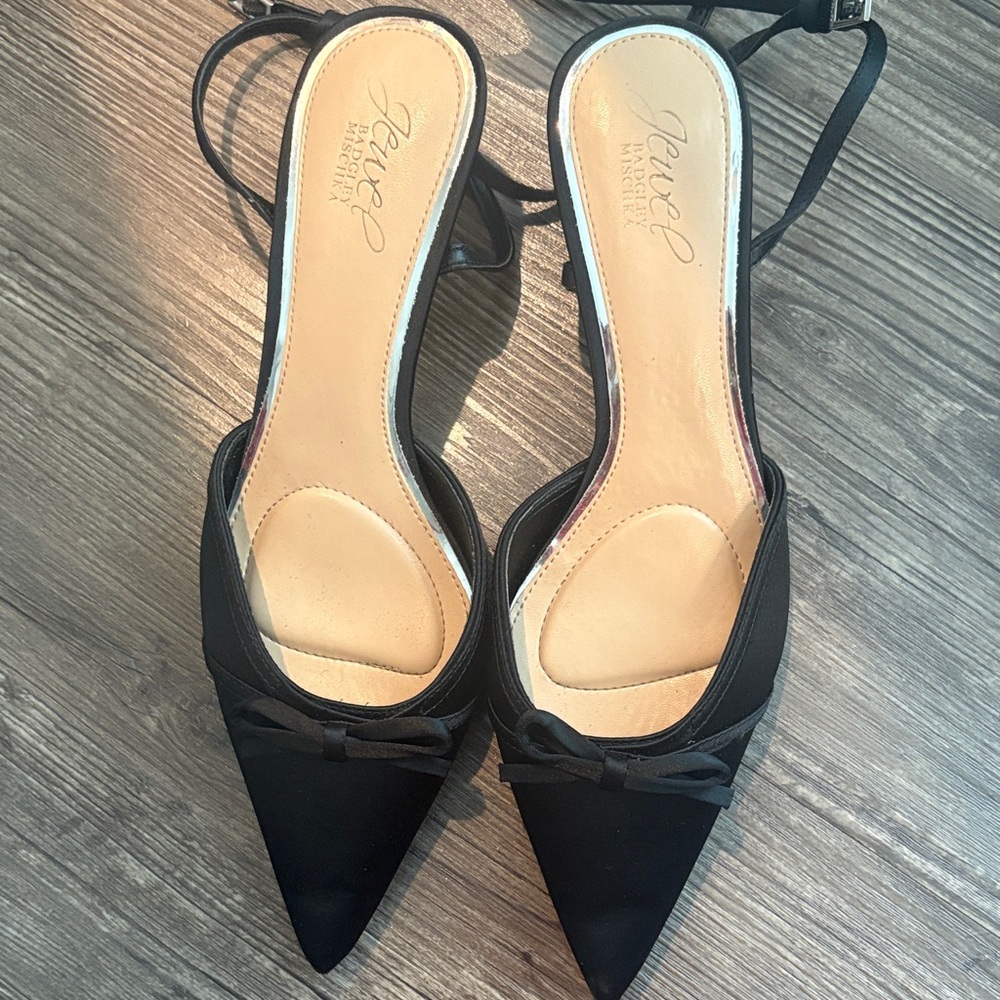 Jewel Badgley Mischka Black Pointed Toe Heels